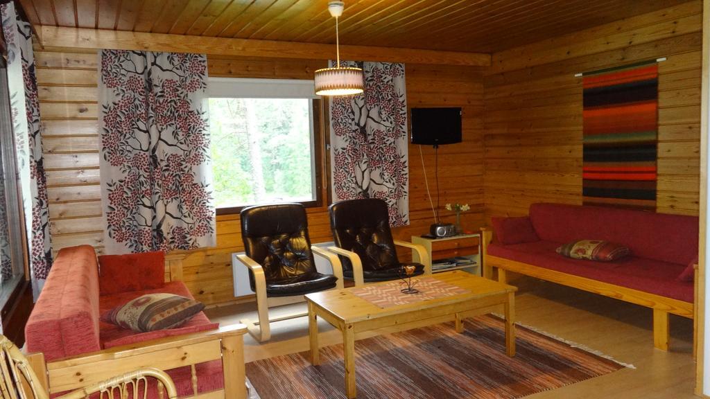 Tiirantuvat Villa Juankoski Kültér fotó
